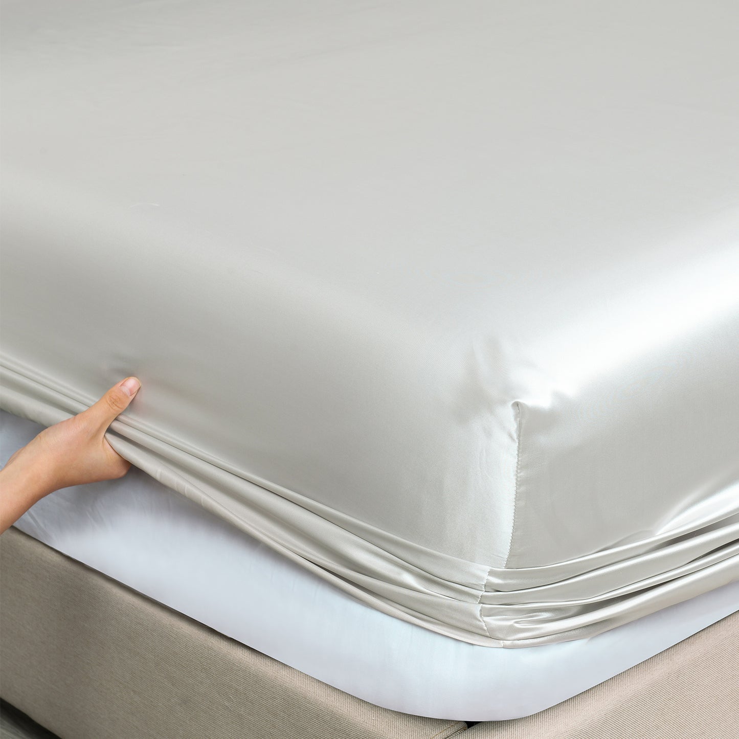 Royal Comfort Satin Sheet Set 4 Piece Fitted Flat Sheet Pillowcases - King - Silver