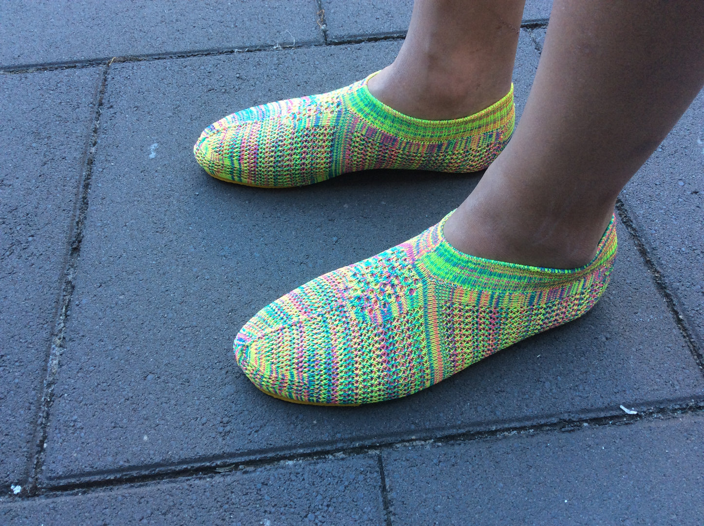 XtremeKinetic Minimal training shoes rainbow size US WOMEN(5-6) US MAN(3.5 -4.5) EURO SIZE 35-36