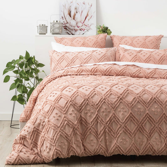 Medallion Cotton Vintage Washed Tufted Blush Quilt Cover Set by Park Avenue Queen
