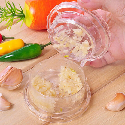 Garlic Press - Garlic Cutter - Garlic Grater - Ginger Mill - Herb Grinder - Garlic Crusher - Kitchen Gadget - Manual Press - Twist System - Kitchen Aid - Chopper - Dishwasher Safe - Transparent - 1 Piece