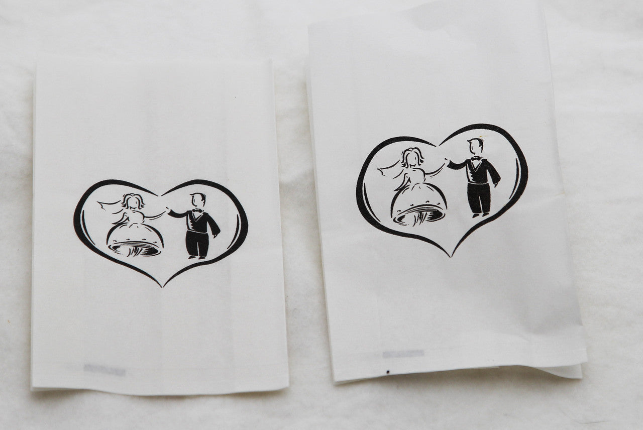 100 Pack Wedding Cake Bags Greaseproof Wax Paper Slice Take Home Favour Bride Groom in Heart