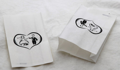 200 Pack Wedding Cake Bags Greaseproof Wax Paper Slice Take Home Favour Bride Groom in Heart