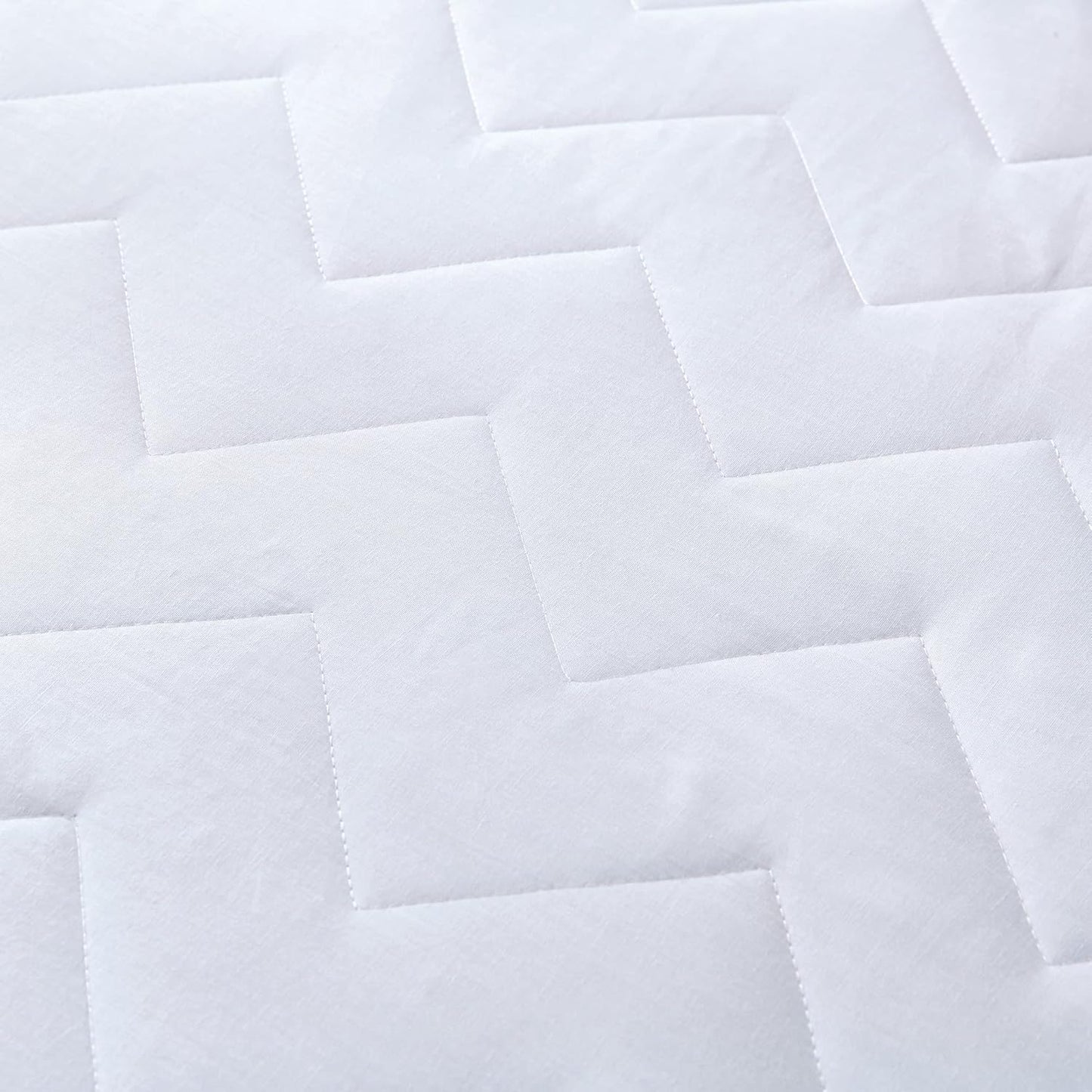 100% Ultra-Soft Cotton Quilted Anti-Microbial Mattress Cover Protector - Single Size