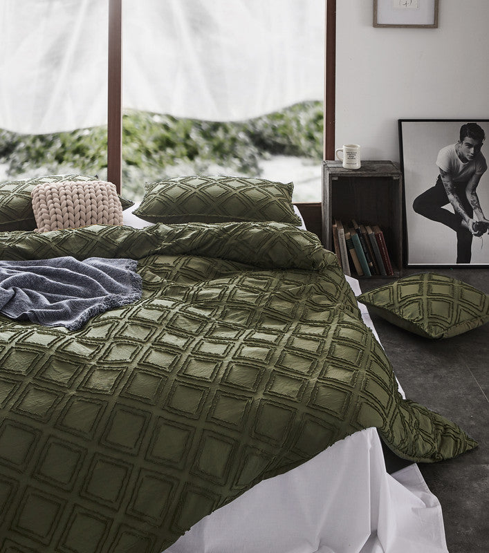 100% Premium Tufted Microfibre Quilt Cover Set - Ultra-Soft, Durable Embroidery Bedding Comforter Set - Machine Washable & Zipper Closure - Khaki Green - Single