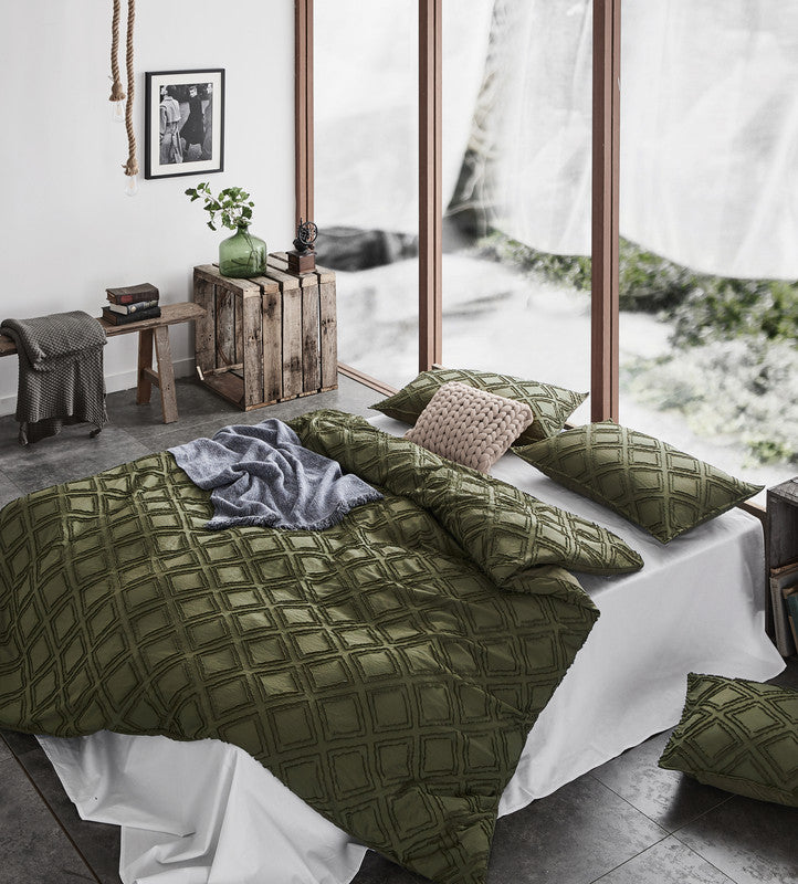 100% Premium Tufted Microfibre Quilt Cover Set - Ultra-Soft, Durable Embroidery Bedding Comforter Set - Machine Washable & Zipper Closure - Khaki Green - Double