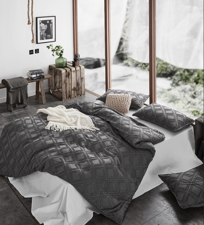 100% Premium Tufted Microfibre Quilt Cover Set - Ultra-Soft, Durable Embroidery Bedding Comforter Set - Machine Washable & Zipper Closure - Smoke - Double