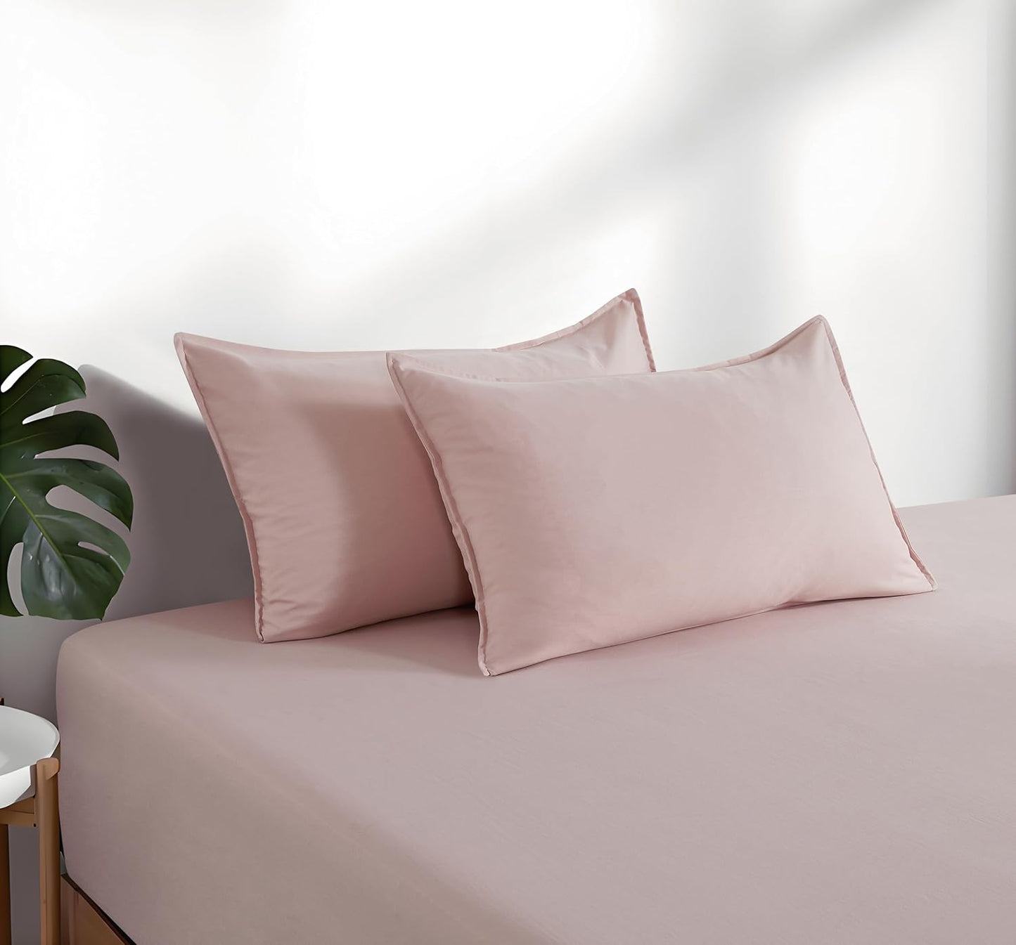 100% Vintage Washed Microfibre Fitted Sheet Set – Ultra Soft & Lightweight All-Season Fitted Sheet with 2 Pillowcases (Pink, Queen Size)