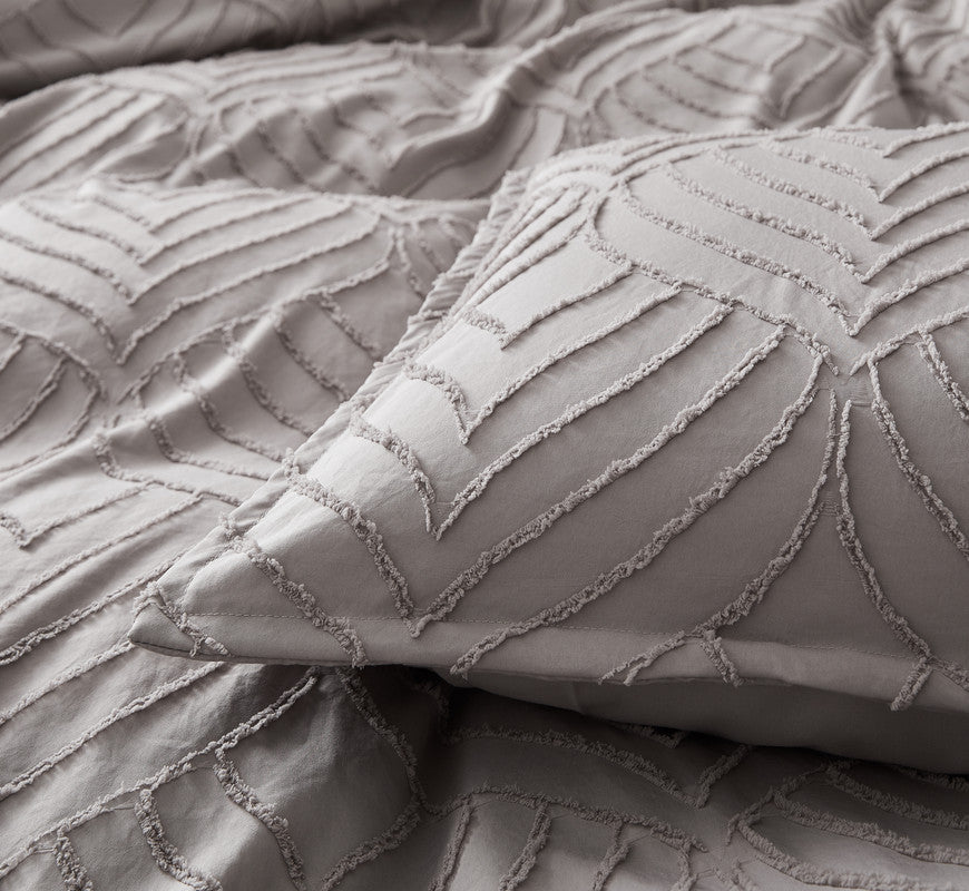 100% Premium Tufted Microfibre Quilt Cover Set - Ultra-Soft, Durable Embroidery Bedding Comforter Set - Machine Washable & Zipper Closure - Beige - Queen