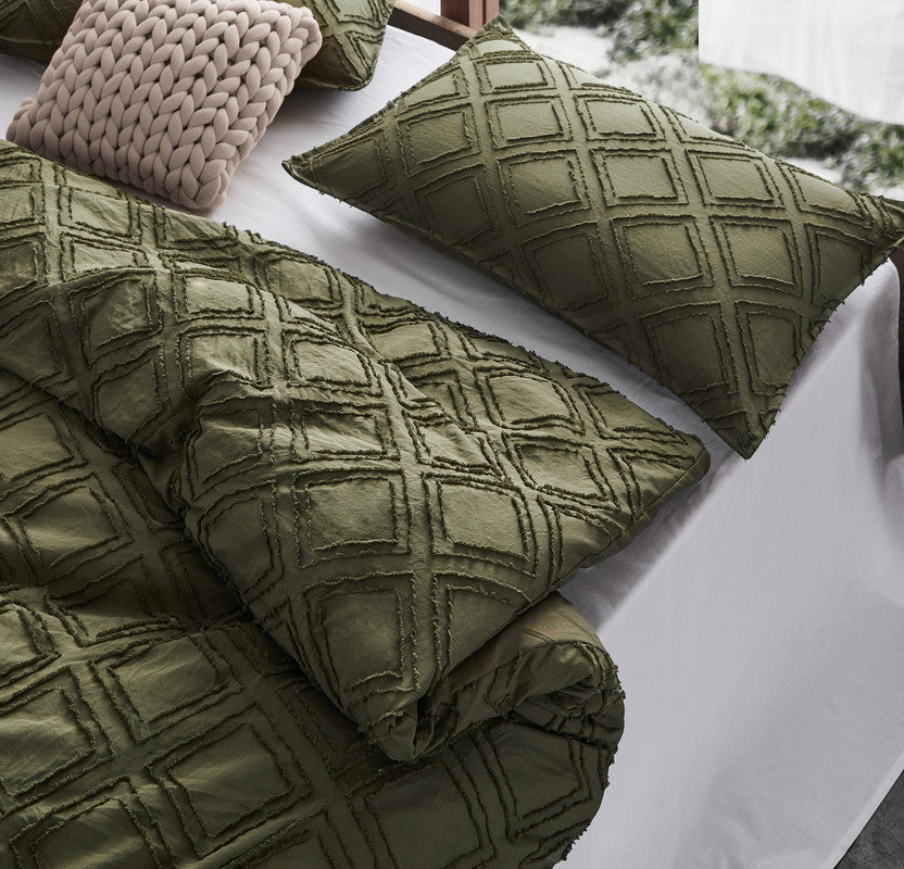 100% Premium Tufted Microfibre Quilt Cover Set - Ultra-Soft, Durable Embroidery Bedding Comforter Set - Machine Washable & Zipper Closure - Khaki Green - Queen
