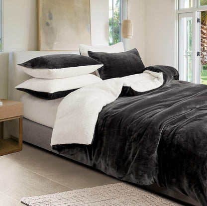 2-in-1 Teddy Sherpa Quilt Cover Set (King Size - Charcoal)