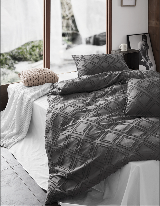 100% Premium Tufted Microfibre Quilt Cover Set - Ultra-Soft, Durable Embroidery Bedding Comforter Set - Machine Washable & Zipper Closure - Smoke - King