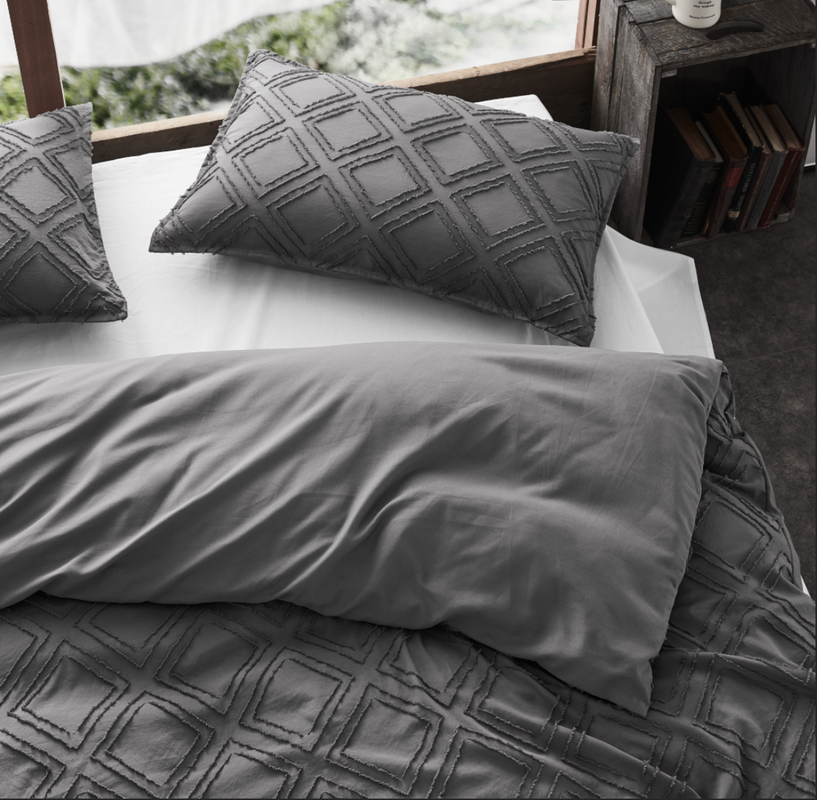100% Premium Tufted Microfibre Quilt Cover Set - Ultra-Soft, Durable Embroidery Bedding Comforter Set - Machine Washable & Zipper Closure - Smoke - King