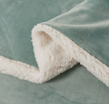 2-in-1 Teddy Sherpa Quilt Cover Set (Sage Green, Super King)