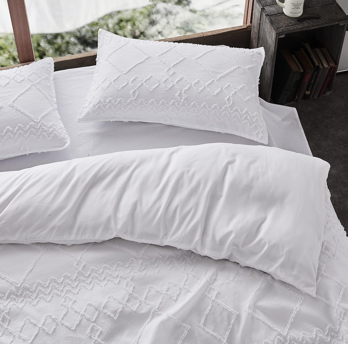 TUFTED MICROFIBRE SUPER SOFT TWIN PACK STANDARD PILLOWCASES-WHITE