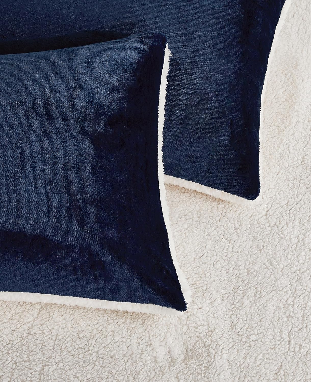 Teddy Sherpa Twin-Pack Standard Pillowcases - Soft Reversible Velvet & Sherpa Cushion Covers - Machine Washable with Zipper Closure -  48x73cm - Navy Blue