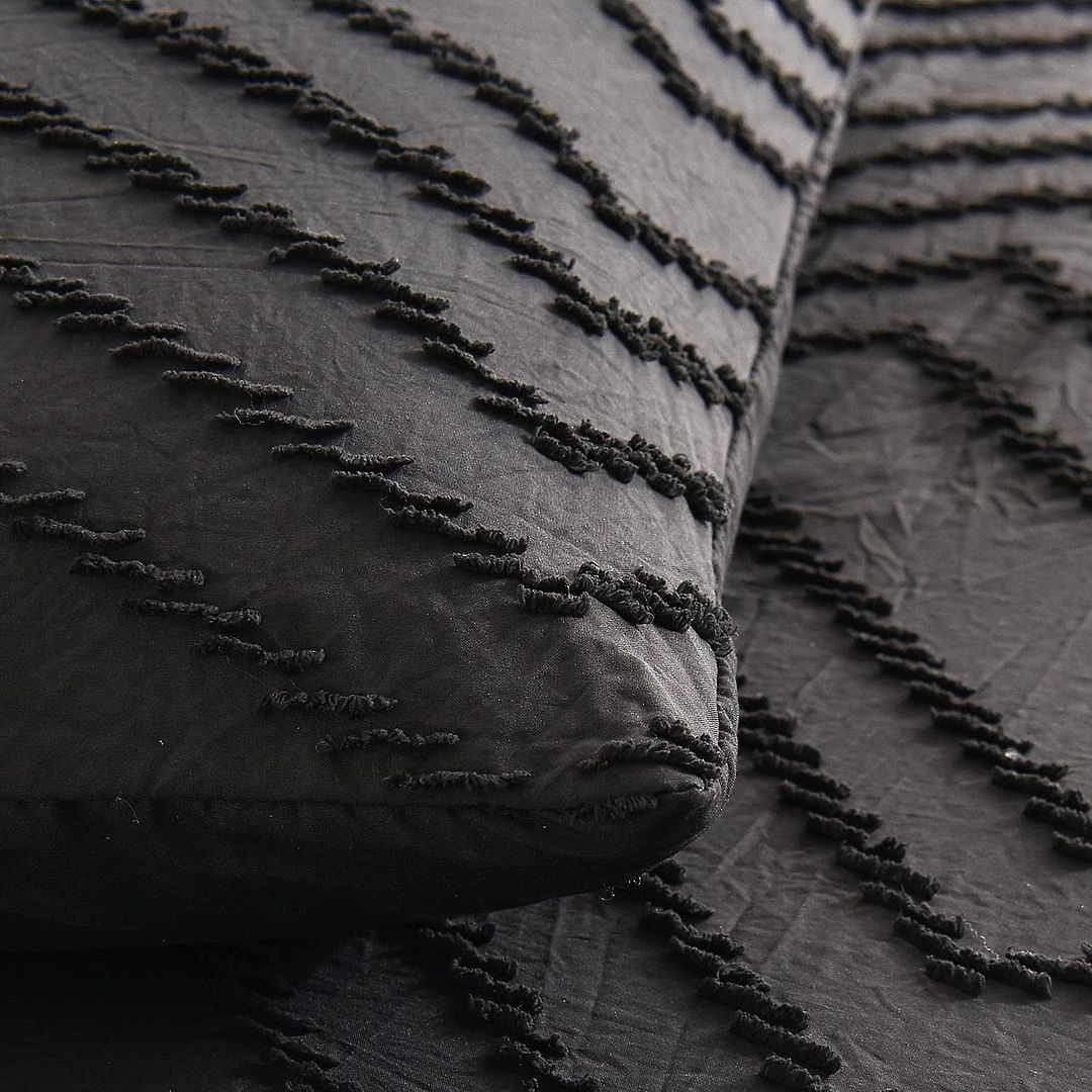 Tufted Boho Wave Jacquard Queen Size Black Duvet Quilt Cover Set