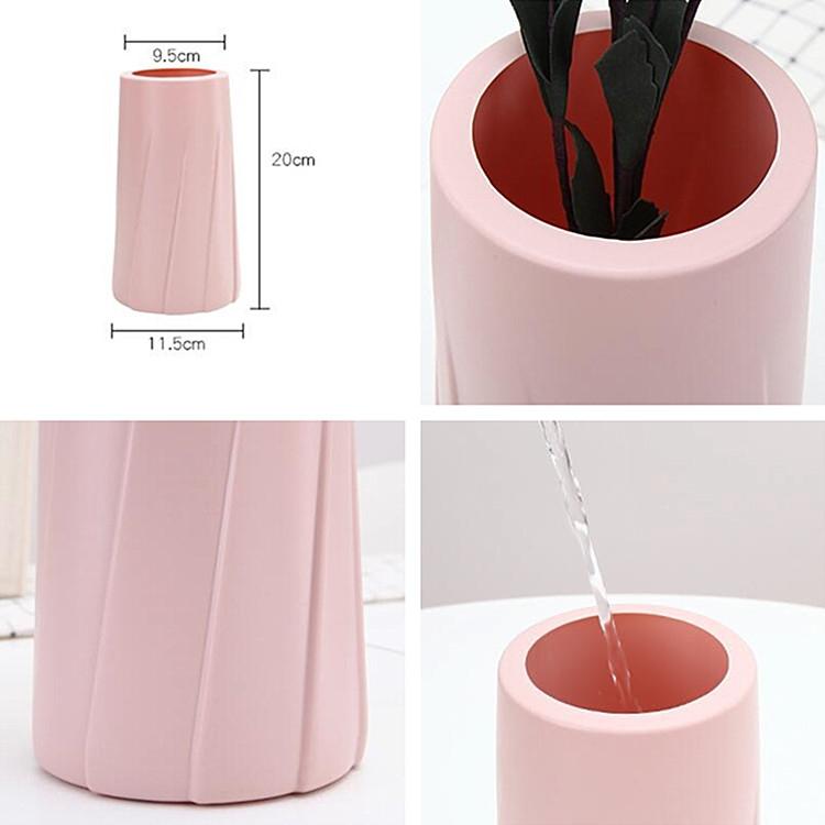 Creative Plastic Vase for Modern Decor - Simple Design - Blue