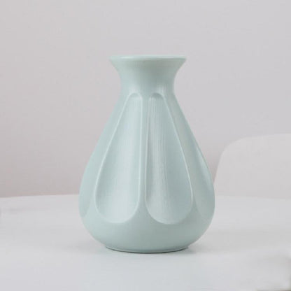 Drop-resistant Plastic Vase for Dry and Wet Flower Arrangements - Milk White