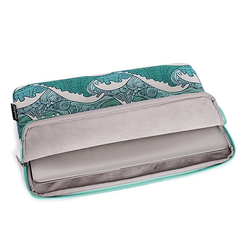 Green Wave 15 Laptop Sleeve in Pu Leather Print