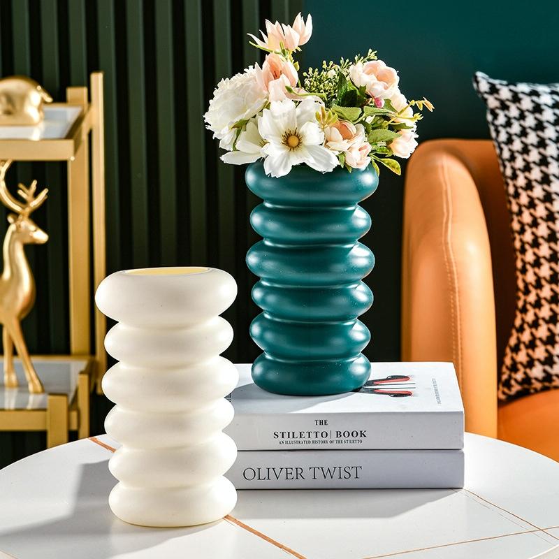 Imitation Glaze Porcelain Spiral Vase for Wet & Dry Flower Arrangements - White