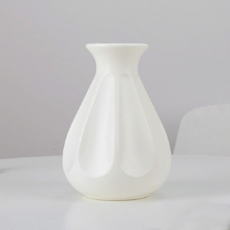 Drop-resistant Plastic Vase for Dry and Wet Flower Arrangements - Pink