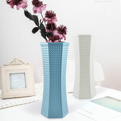 Versatile Plastic Vase for Creative Wet and Dry Flower Arrangements - Blue