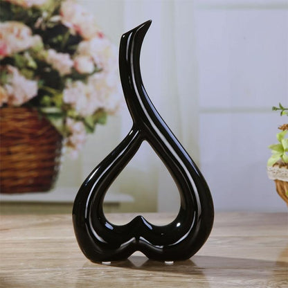 Creative Heart-shaped Ceramic Flower Vase for Home Office or Wedding Decor - Red