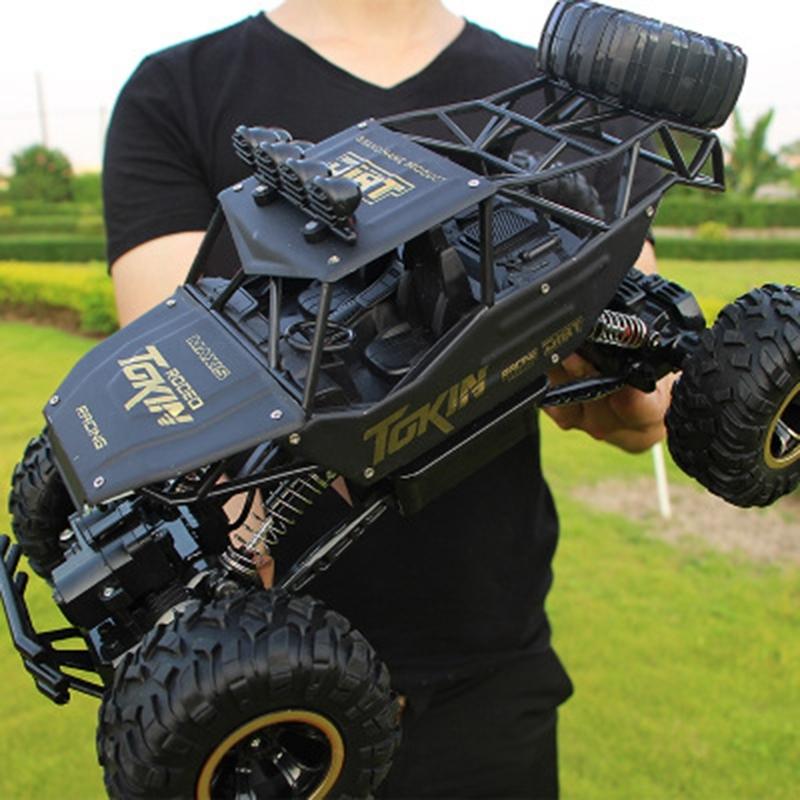 Off-road Climbing Car with 2.4ghz Remote Control and Double Motors - Gold