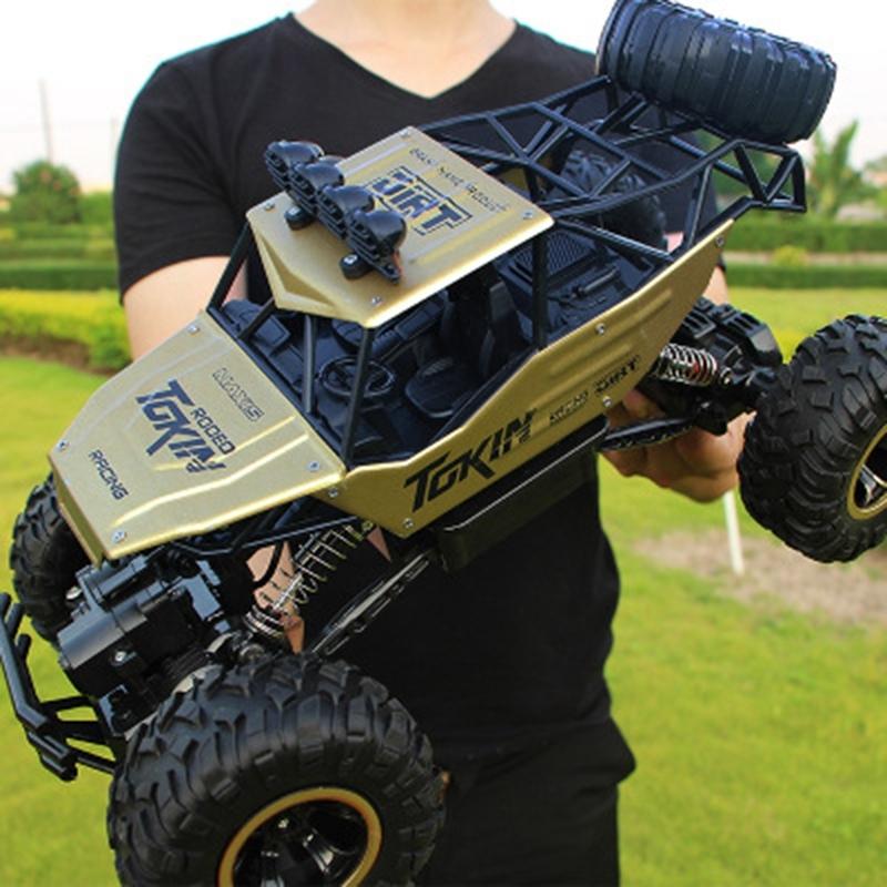 Off-road Climbing Car with 2.4ghz Remote Control and Double Motors - Gold