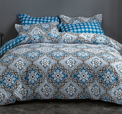 Blue Floral Duvet Cover - 3 Piece Bedding Set (with Corner Ties)Quilt cover 230cm x 265cm, pillowcase 51 x 92cm
