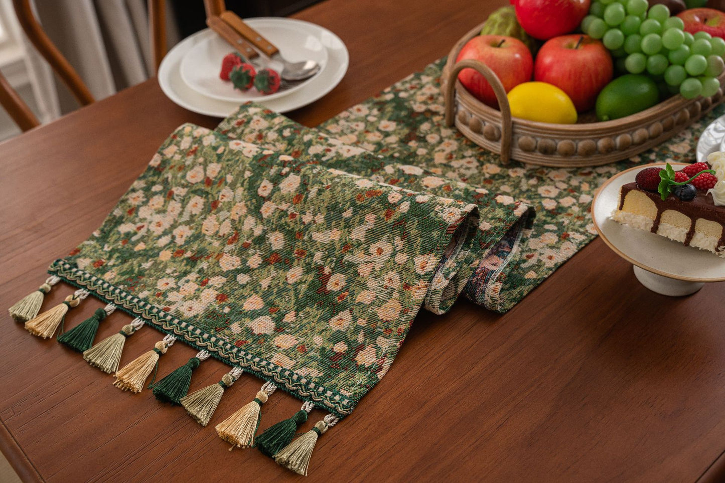 Floral Table Runner with Tassels - Jacquard Green Farmhouse Style (33x300cm)