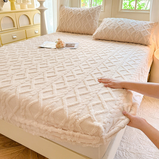 Beige Ultra Soft Plush Fitted Sheet - Winter Warm Plush Bed Sheet Embossed Diamond Pattern (150x200cm)