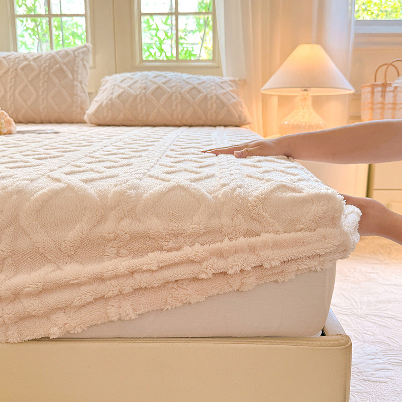 Beige Ultra Soft Plush Fitted Sheet - Winter Warm Plush Bed Sheet Embossed Diamond Pattern (150x200cm)