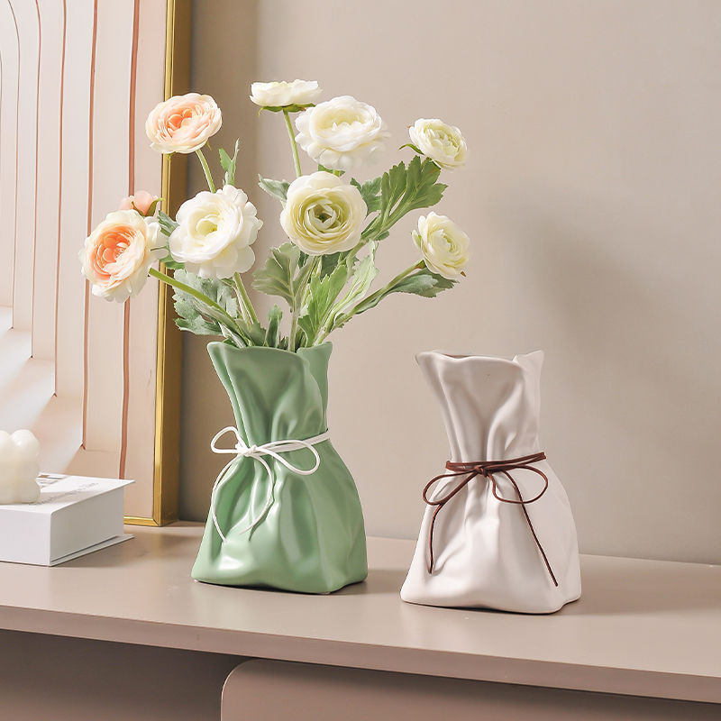 White And Brown Chic Money Bag Inspired Vase - Modern Resin Decorative Flower Holder & Tabletop Accent(Use the mobile phone as a reference for size)