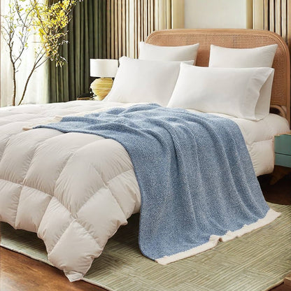 Black and White Plush Chenille-Knit Throw Blanket - Soft Cozy Polyester for Bed & Sofa | Textured Two-Tone Design (127x153cm)